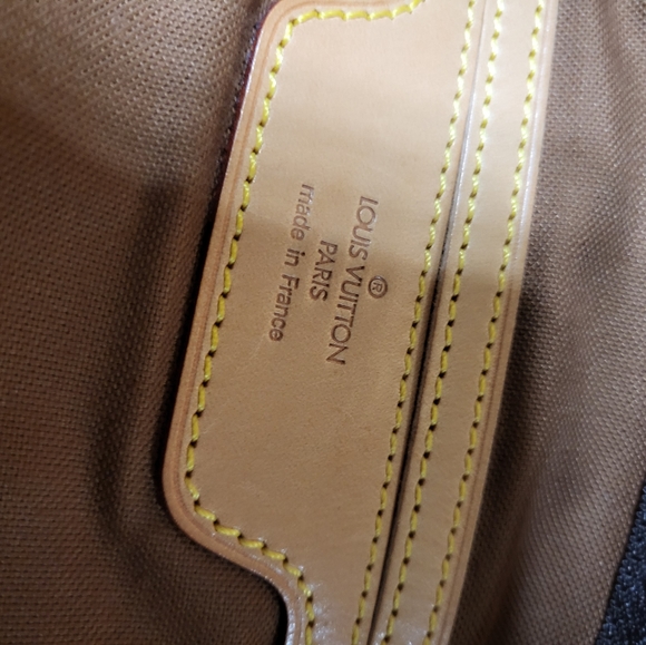 Louis Vuitton Handbag - Picture 7 of 16